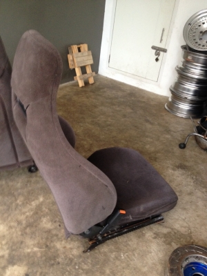 เบาะ200นวมแน่นพร้อมรางสะภาพดีตามรูป เบาะ200นวมแน่นพร้อมรางสะภาพดีตามรูป