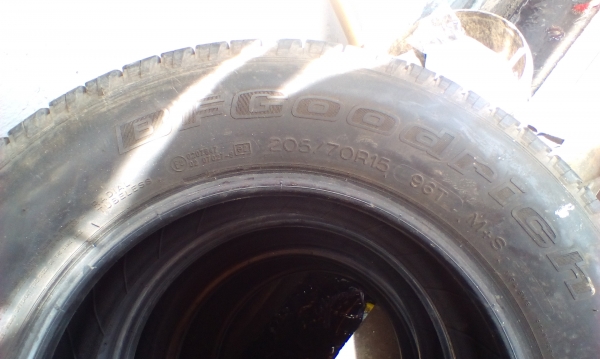 ยางBf Goodrich 205/70/15ปี3115 M+S ใช้ไม่ถึง 1000โล ไร้ตำหนิ 5500บ.