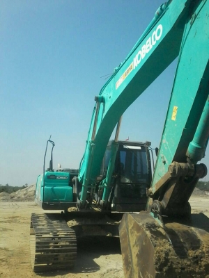 ขายรถแบ็คโฮ โกเบโก้ sk-200 super-x เอกสารอินวอย์ชุดจด รถสวยพี้อมใช้งาน