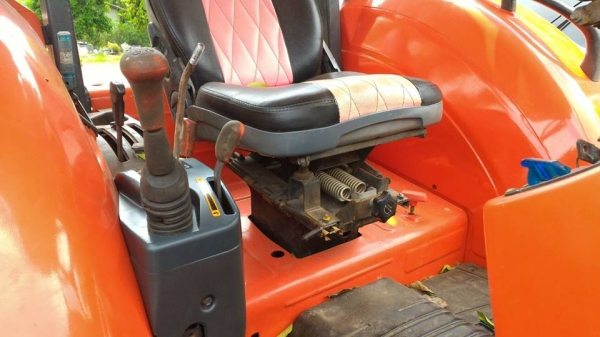 ขายรถไถ KUBOTA M7040 พร้อมอุปกรณ์ดันหน้า และผน6CMT แบตเตอรี่ใหม่ ยางหลังใหม่ ทะเบียนพร้อมโอน ราคา 440,000 บาท อ.แกลง จ.ระยอง มีบริการขนส่งทั่วไทย DC Tractor Rayong 0818618678,0899347475 https://www.facebook.com/DC-Tractor-Rayong-3071545327…/shop&h ขายรถไถ KUBOTA M7040 พร้อมอุปกรณ์ดันหน้า และผน6CMT แบตเตอรี่ใหม่ ยางหลังใหม่ ทะเบียนพร้อมโอน ราคา 440,000 บาท อ.แกลง จ.ระยอง มีบริการขนส่งทั่วไทย DC Tractor Rayong 0818618678,0899347475 https://www.facebook.com/DC-Tractor-Rayong-3071545327…/shop&h