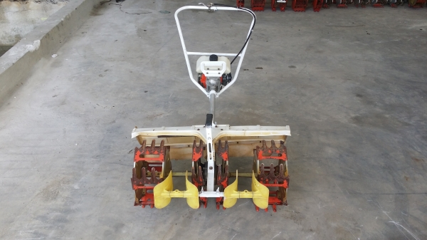 เครื่องกำจัดวัชพืชในร่องข้าว 3 แถว เก่าญี่ปุ่น สภาพสวย เครื่องพร้อมใช้งาน