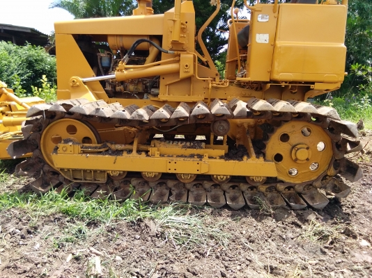 ขายแทรคเตอร์KOMATSU  D20P รุ่น5 5กระบอก