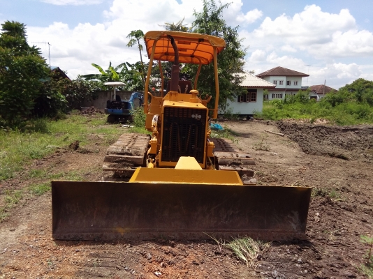 ขายแทรคเตอร์KOMATSU  D20P รุ่น5 5กระบอก