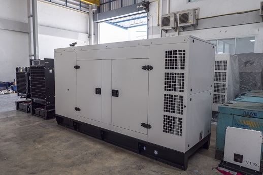 เครื่องปั่นไฟ 110KVA/88KW 3เฟส รับประกันสินค้า 2ปี มีสินค้าพร้อมส่ง เครื่องปั่นไฟ 110KVA/88KW 3เฟส รับประกันสินค้า 2ปี มีสินค้าพร้อมส่ง