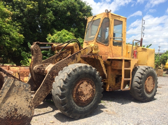 ขายรถตักล้อยาง KOMATSU WA350-1  รถนอกนำเข้าจากต่างประเทศ สภาพสวย พร้อมใช้ สนใจติดต่อ 081-9485494