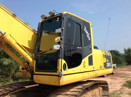 ขาย 1,450,000 KOMATSU   PC200-8 ทำงาน 11,&times;&times;&times;  ชั่วโมง เครื่องดี ปั๊มแรง ไฟฟ้าครบ เอกสารเล่ม รถสวยพร้อมใช้   รถอยู่ จ.สกลนคร  090-772-3710 090-772-3708