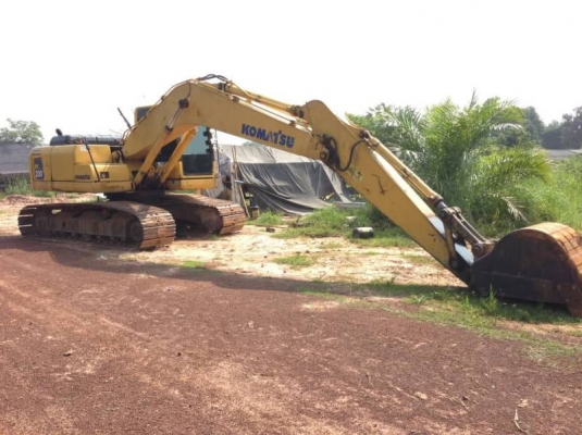 ขาย 1,450,000 KOMATSU   PC200-8 ทำงาน 11,&times;&times;&times;  ชั่วโมง เครื่องดี ปั๊มแรง ไฟฟ้าครบ เอกสารเล่ม รถสวยพร้อมใช้   รถอยู่ จ.สกลนคร  090-772-3710 090-772-3708