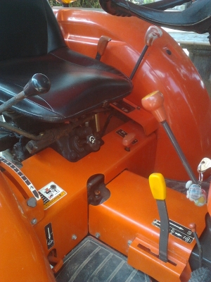 ขายคูโบต้า32แรง2เพลาขับเคลื่อน4ล้อพร้อมอุปกรณ์3อย่าง