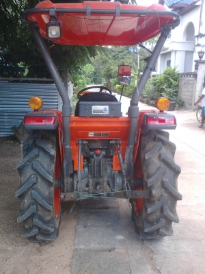 ขายคูโบต้า32แรง2เพลาขับเคลื่อน4ล้อพร้อมอุปกรณ์3อย่าง