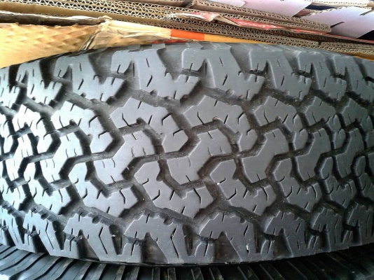 ขายยาง BF All 265/75/16ปี13 ดอกยังมีหนวด ยางยังนิ่ม ขายยาง BF All 265/75/16ปี13 ดอกยังมีหนวด ยางยังนิ่ม