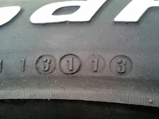 ขายยาง BF All 265/75/16ปี13 ดอกยังมีหนวด ยางยังนิ่ม ขายยาง BF All 265/75/16ปี13 ดอกยังมีหนวด ยางยังนิ่ม