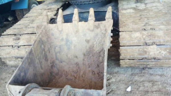 KOMATSU 1,390,000  บาท PC200-7 ทำงาน 16,300 ชม. เครื่องดี ปั้มดี (ไฟฟ้าครบ ช่วงล่างเต็ม )  เอกสารเล่มทะเบียน  รถอยู่ จ. บุรีรัมย์ 0815909917 ไอดีไลน์ 0815909917