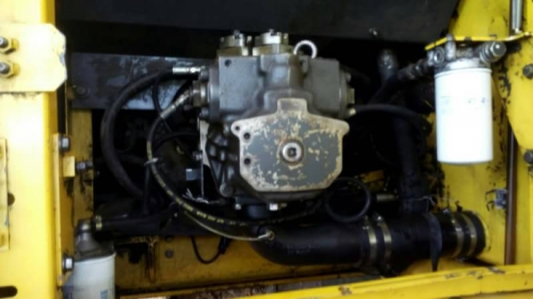 KOMATSU 1,390,000  บาท PC200-7 ทำงาน 16,300 ชม. เครื่องดี ปั้มดี (ไฟฟ้าครบ ช่วงล่างเต็ม )  เอกสารเล่มทะเบียน  รถอยู่ จ. บุรีรัมย์ 0815909917 ไอดีไลน์ 0815909917