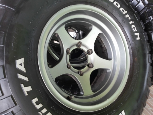 ล้อแท้ WEDS ADVENTURE 16x8 พร้อมยาง BF goodrich MUD KM2 285/75/16 สวยมาก