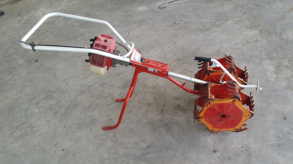 เครื่องกำจัดวัชพืชในร่องข้าว 2 แถว เก่าญี่ปุ่น สภาพสวย เครื่องพร้อมใช้งาน