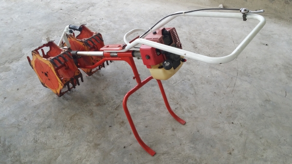 เครื่องกำจัดวัชพืชในร่องข้าว 2 แถว เก่าญี่ปุ่น สภาพสวย เครื่องพร้อมใช้งาน