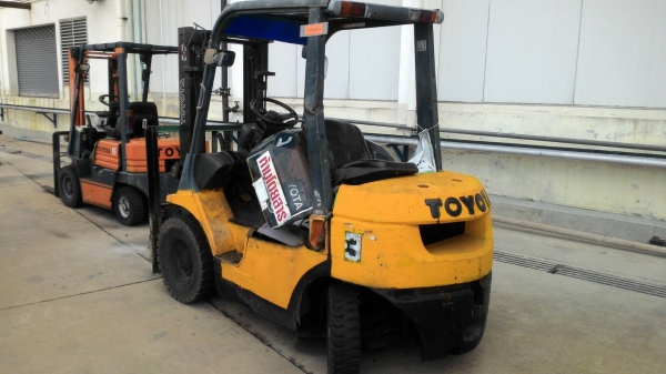 ขายซากรถโฟล์คลิฟ 4 คัน