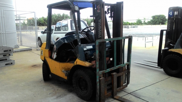 ขายซากรถโฟล์คลิฟ 4 คัน