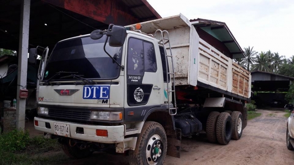 ขายรถบรรทุก HINO 3M เครื่องเดิม 240 แรง ปี 40 กระบะดัมพ์สามมิตร พร้อมใช้งาน ทะเบียนพร้อม