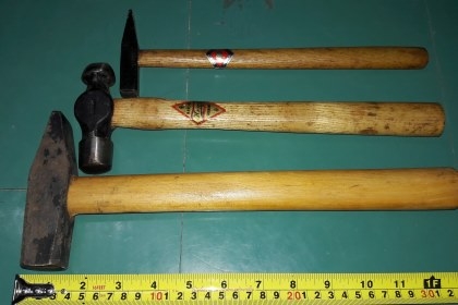 ขายค้อนตีกิ๊บMade in Germany.600กรัมงานใหม่เก่าเก็บ เก็บไม่ดีมีสนิมผิวสีลอก