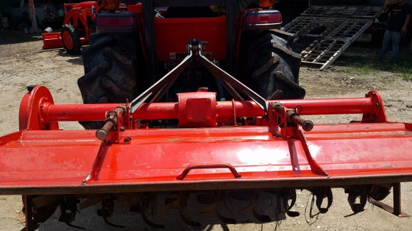 ขายคูโบต้าL4708รถสวยพร้อมใช้งานมีใบมีดหน้าเเละโรตารีจอบหมุนให้ราคา380,000บาทต่อรองได้ ทะเบียนพร้อมจัดส่งฟรี