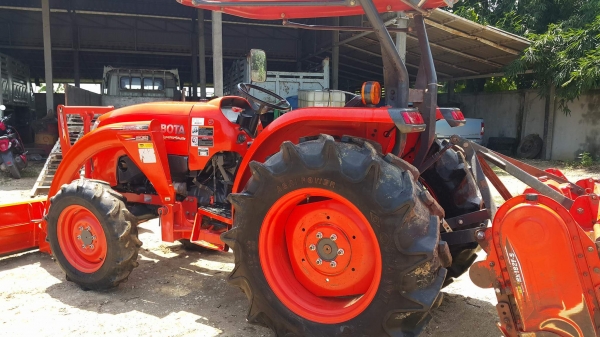 ขายคูโบต้าL4708รถสวยพร้อมใช้งานมีใบมีดหน้าเเละโรตารีจอบหมุนให้ราคา380,000บาทต่อรองได้ ทะเบียนพร้อมจัดส่งฟรี