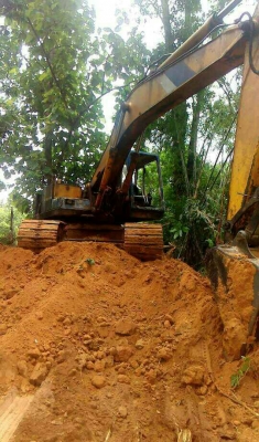 ขายKobelco sk200m2ตัวเดินใหญ่สภาพพร้อมใช้ ติดต่อคุณอ๊อฟพิจิตร086-737-9991