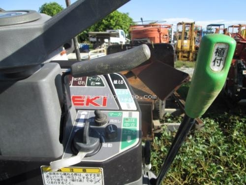 รถปลูกข้าวดำนานั่งขับ รหัสสินค้า : 80904130  ติดต่อ Tel.086-8150487 www.nihonmono.com