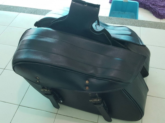 ขายกระเป๋าหนัง shopper 1 คู่ ราคา 1,700 บาท ขายกระเป๋าหนัง shopper 1 คู่ ราคา 1,700 บาท