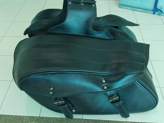 ขายกระเป๋าหนัง shopper 1 คู่ ราคา 1,700 บาท ขายกระเป๋าหนัง shopper 1 คู่ ราคา 1,700 บาท