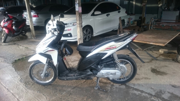 click i เครื่องแน่นๆ รถบ้านพร้อมใช้งาน click i เครื่องแน่นๆ รถบ้านพร้อมใช้งาน