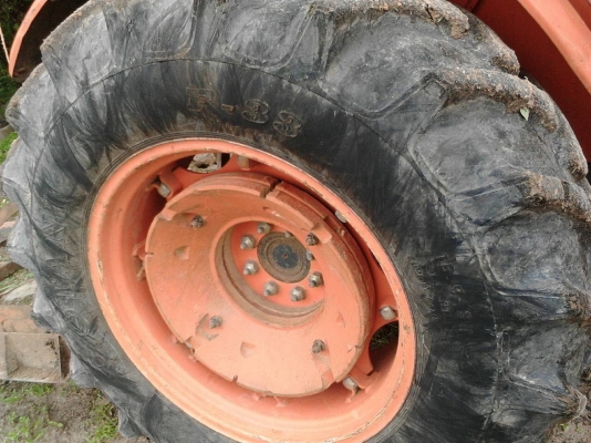 รถไถ KUBOTA 7040 , 2 เพลา. ( รถทำงาน 4,xxx ชม. ) สนใจติดต่อ 081 - 6079515 รถไถ KUBOTA 7040 , 2 เพลา. ( รถทำงาน 4,xxx ชม. ) สนใจติดต่อ 081 - 6079515