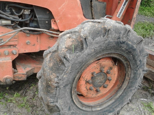 รถไถ KUBOTA 7040 , 2 เพลา. ( รถทำงาน 4,xxx ชม. ) สนใจติดต่อ 081 - 6079515 รถไถ KUBOTA 7040 , 2 เพลา. ( รถทำงาน 4,xxx ชม. ) สนใจติดต่อ 081 - 6079515