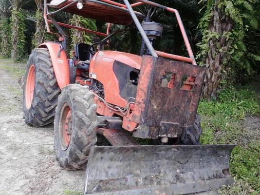 รถไถ KUBOTA 7040 , 2 เพลา. ( รถทำงาน 4,xxx ชม. ) สนใจติดต่อ 081 - 6079515 รถไถ KUBOTA 7040 , 2 เพลา. ( รถทำงาน 4,xxx ชม. ) สนใจติดต่อ 081 - 6079515