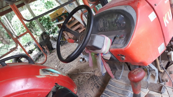 รถไถ KUBOTA M9540 , 2 เพลา. , ( รถทำงาน 8,xxx ชม. ) สนใจติดต่อ 081 - 6079515 รถไถ KUBOTA M9540 , 2 เพลา. , ( รถทำงาน 8,xxx ชม. ) สนใจติดต่อ 081 - 6079515