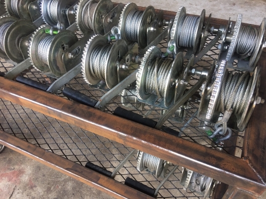 กว้านสลิงมือหมุน ยี่ห้อ ดัตทัล ลีนสัน ผลิตประเทศ สหรัฐอเมริกา ใช้ทุ่นแรงในการยกงานต่าง ๆ (มีวีดีโอการใช้งาน)