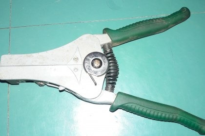 ขายคีมปอกสายไฟแบบAUTO APEX made in Japan.ใหม่เก่าเก็บสวยงาม