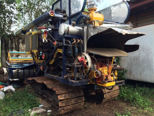 รถเกี่ยวข้าวอุ้ม 2.5