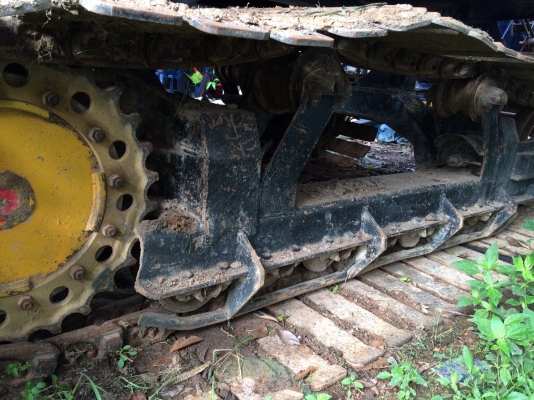 รถเกี่ยวข้าวอุ้ม 2.5 รถเกี่ยวข้าวอุ้ม 2.5