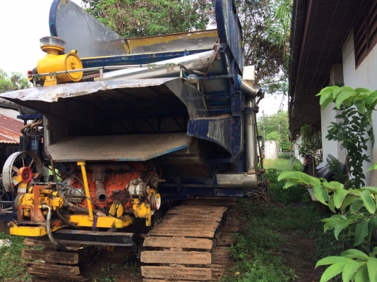 รถเกี่ยวข้าวอุ้ม 2.5 รถเกี่ยวข้าวอุ้ม 2.5