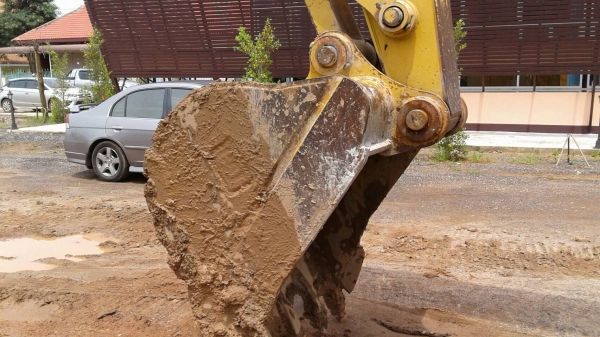 ขาย แบคโฮ CAT 320D ปี 55 รถสวยเต็มทุกอย่าง ใช้งานน้อยแค่ 4,622 ชม. เอกสารเล่มทะเบียนครบ ราคาต่อรองได้ครับ