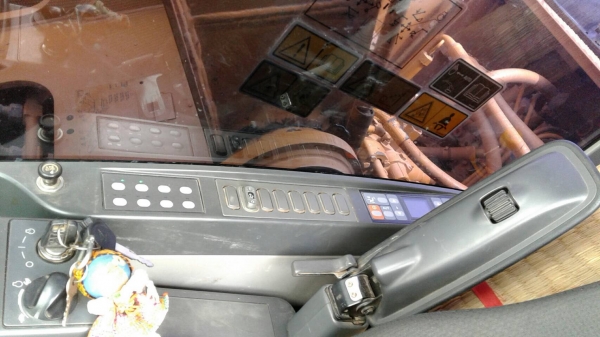 ขาย แบคโฮ CAT 320D ปี 55 รถสวยเต็มทุกอย่าง ใช้งานน้อยแค่ 4,622 ชม. เอกสารเล่มทะเบียนครบ ราคาต่อรองได้ครับ