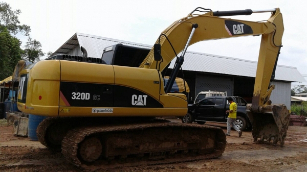 ขาย แบคโฮ CAT 320D ปี 55 รถสวยเต็มทุกอย่าง ใช้งานน้อยแค่ 4,622 ชม. เอกสารเล่มทะเบียนครบ ราคาต่อรองได้ครับ