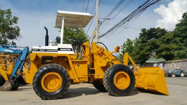 ขาย รถตัก KOMATSU รุ่น 507 มือสองญี่ปุ่น ตักได้ 1คิว สองเพลา เอวอ่อน เกียร์ทอร์ค สภาพดี มือถือ/LINE ID : 0818753444 ขาย รถตัก KOMATSU รุ่น 507 มือสองญี่ปุ่น ตักได้ 1คิว สองเพลา เอวอ่อน เกียร์ทอร์ค สภาพดี มือถือ/LINE ID : 0818753444