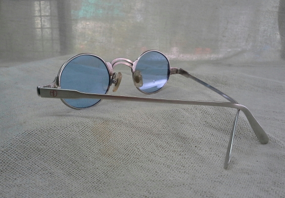 แว่นตาเฟรนซ์วินเทจยุค '70s เลนส์กระจกสีท้องฟ้า! Original ALAIN DELON handmade in France แว่นตาเฟรนซ์วินเทจยุค '70s เลนส์กระจกสีท้องฟ้า! Original ALAIN DELON handmade in France