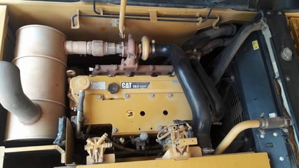 ขาย cat320 d สเปกญี่ปุ่น พร้อมใช้งาน ครับ ขาย ด่วน 1,980,000 ต่อลองได้ครับ