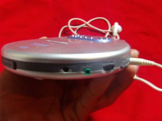 ขาย Walkman cd player  สำหรับ พกพา สภาพ พร้อมใช้งาน