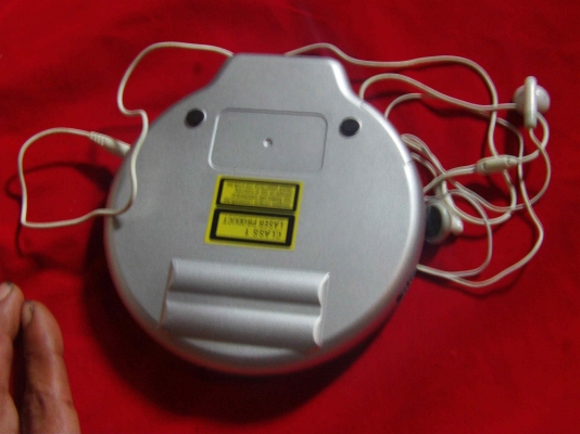 ขาย Walkman cd player  สำหรับ พกพา สภาพ พร้อมใช้งาน