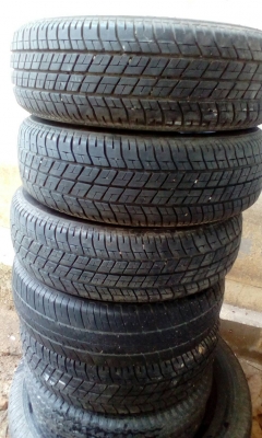 ขายยางขอบ 12  จำนวน  7  เส้น  tell. 098-663-6988