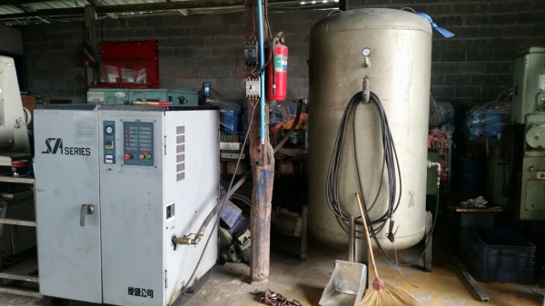 ขายครับปั๊มลมสกรู 30 แรง พร้อมถังพักลม 1000 ลิตร